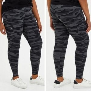 Torrid Full Length Signature Waist Ponte Cargo Legging In Gray Camo Plus Size 6X